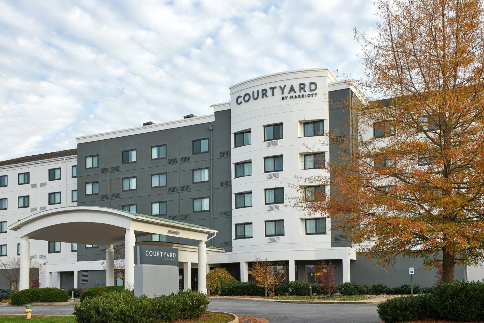 Courtyard Bristol Hotel Bagian luar foto