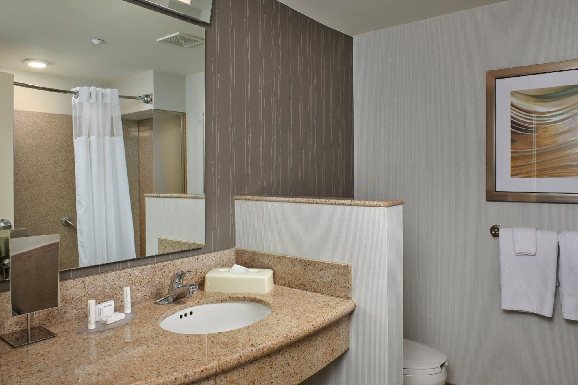 Courtyard Bristol Hotel Bagian luar foto