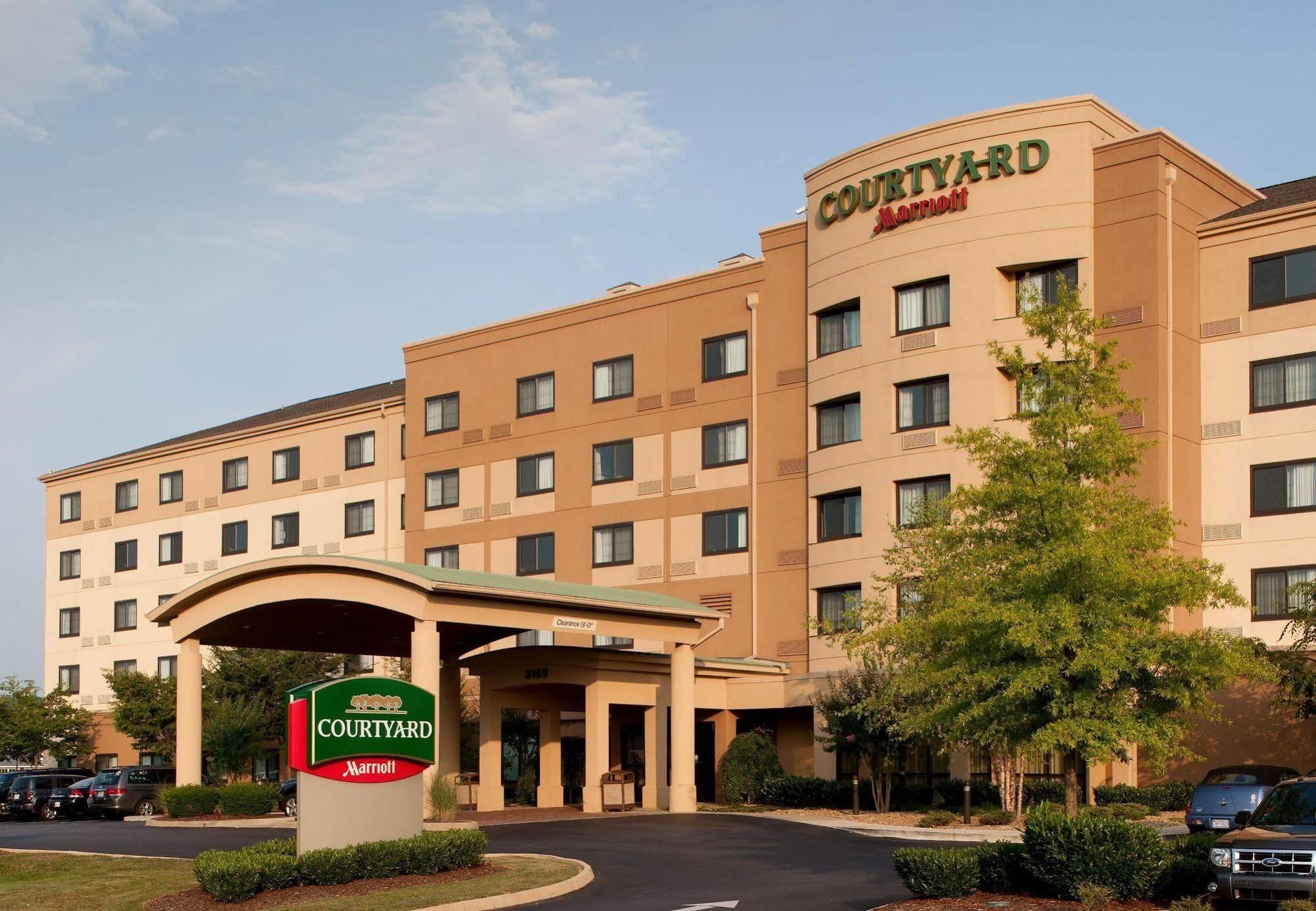 Courtyard Bristol Hotel Bagian luar foto